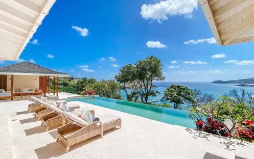 Villa One - Sunbed by the pool